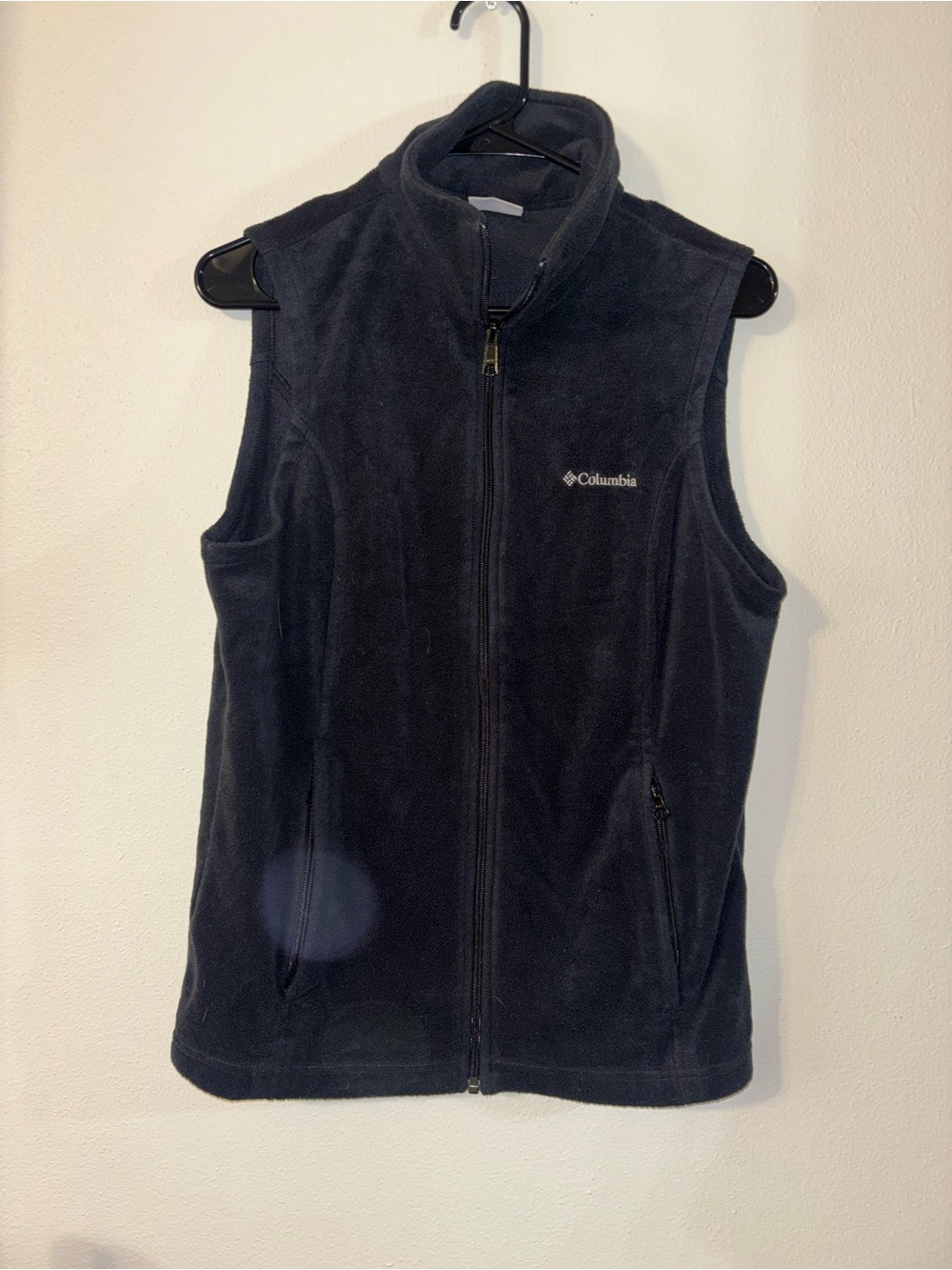 Columbia Black Fleece Vest with Zipper Pockets
